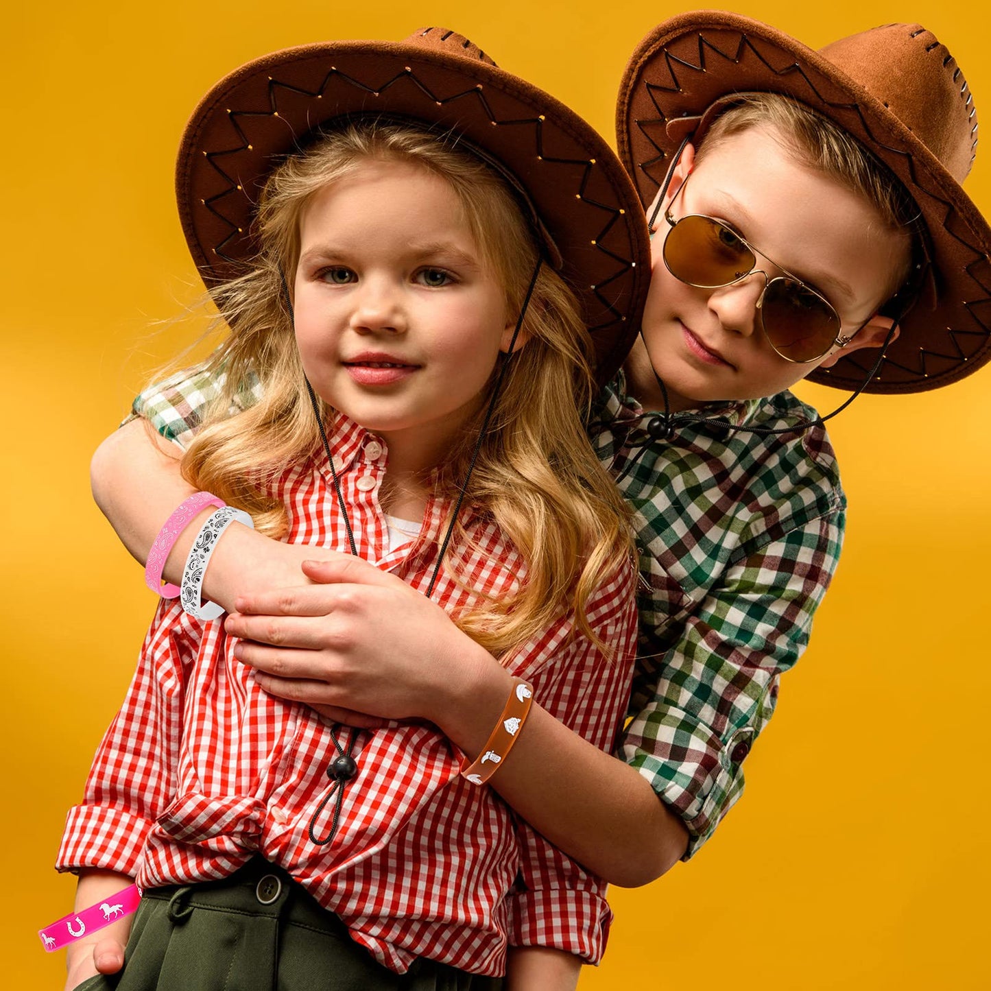 Cowgirl Silicone Bracelets Western Party Bracelets Colored Stretch Wristbands for Western Themed Birthday Halloween Party Supplies, 6 Different Patterns