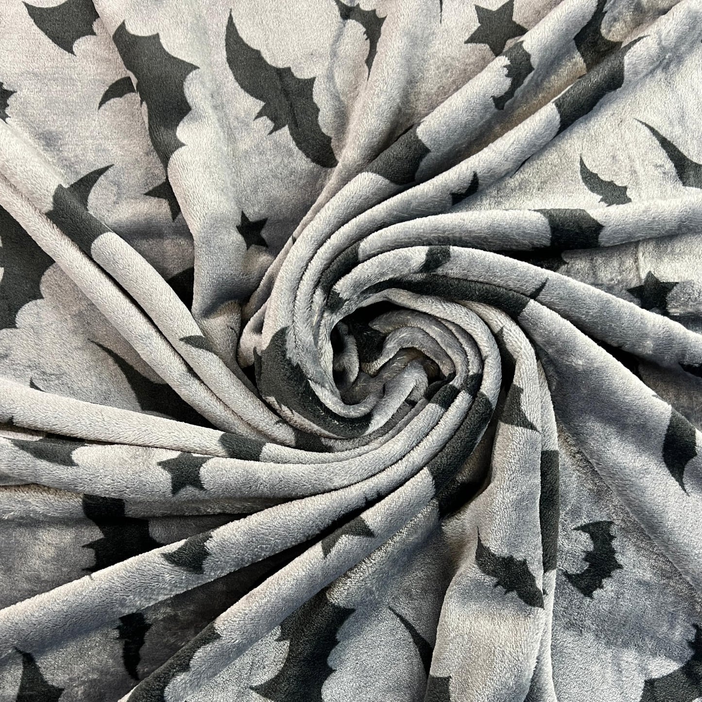 Halloween Throw Blanket : Black Bats on Gray Velvet Soft Fleece Overized Large 70" x 50" for Sofa Bed Couch Chair Dorm