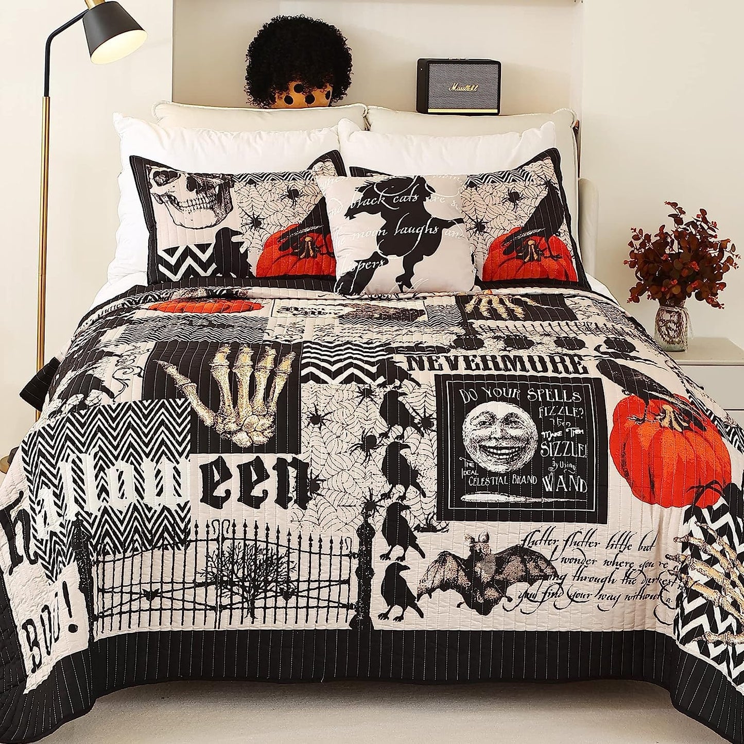 EVENHUG Halloween Quilt Set King Size Bedspread with Pillow Shams Festival Themed Bedding Sets Pumpkin Ghost Coverlet 4 Piece (104"x90")