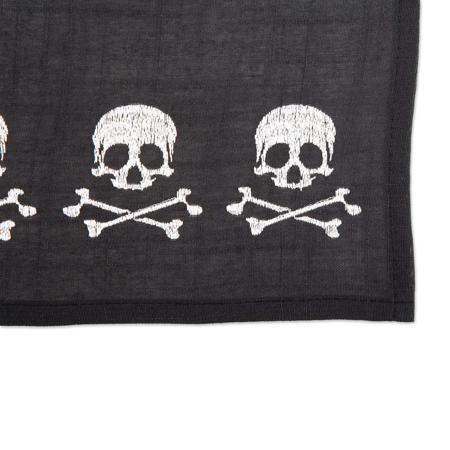 DII Halloween Party Tabletop Decor, Reusable & Machine Washable Cotton Fabric, Placemat Set, 13x19, Skull & Bones, 4 Piece