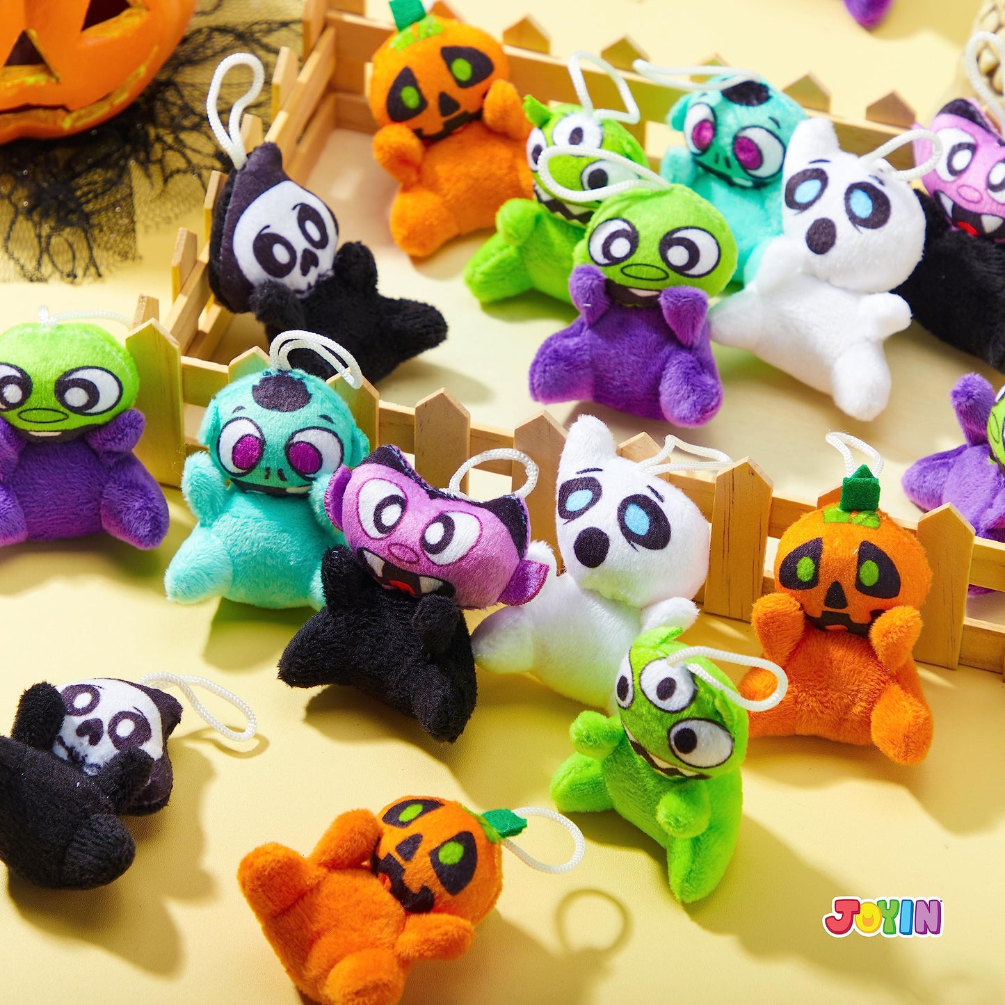 JOYIN 28 PCS Halloween Mini Plush Toy Assortment with 7 Characters, Mini Halloween Plush Toy Bulk for Kids Trick or Treating, Classroom Party Favors Supplies Prizes, Goodie Bag Stuffers Fillers