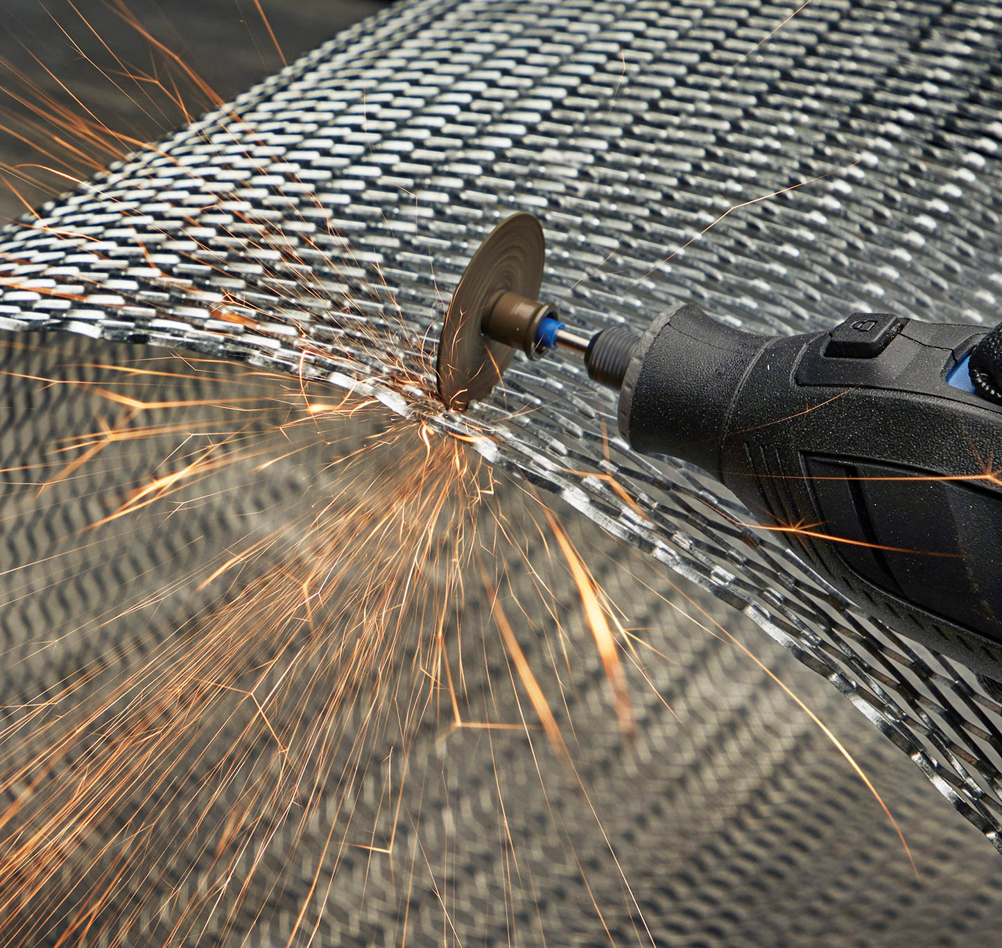 Dremel EZ406-02, EZ - Lock Starter Kit, 1 1/2-Inch (38.1 mm) Wheel Diameter, 5 Piece Fiberglass Reinforced Cut-Off Wheels and EZ402 Mandrel Included, Rotary Tool Cutting Disc Accessories