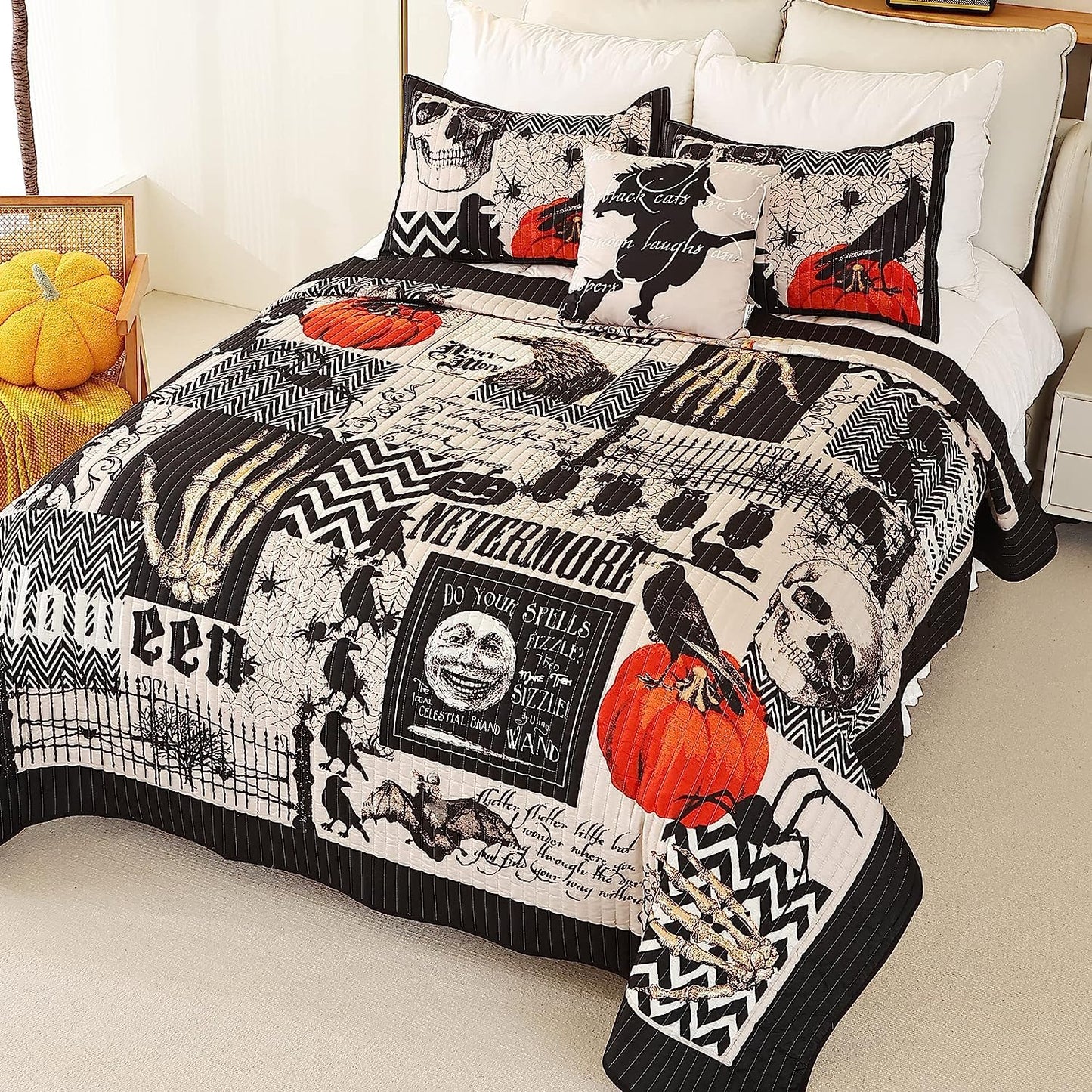 EVENHUG Halloween Quilt Set King Size Bedspread with Pillow Shams Festival Themed Bedding Sets Pumpkin Ghost Coverlet 4 Piece (104"x90")