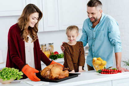 KITCHEN PERFECTION Silicone Smoker Oven Gloves -Extreme Heat Resistant BBQ Gloves -Handle Hot Food Right on Your Smoker Grill Fryer & Pit | Waterproof Oven Mitts |Superior Value Set+3 Bonuses