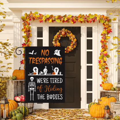 Halloween Skeleton Garden Flag - No Trespassing We're Tired of Hiding the Bodies Yard Flags Skull Ghost Burlap Double Sided Readable House Flags Trick or Treat Party Decors Supplies for Outdoor Lawn