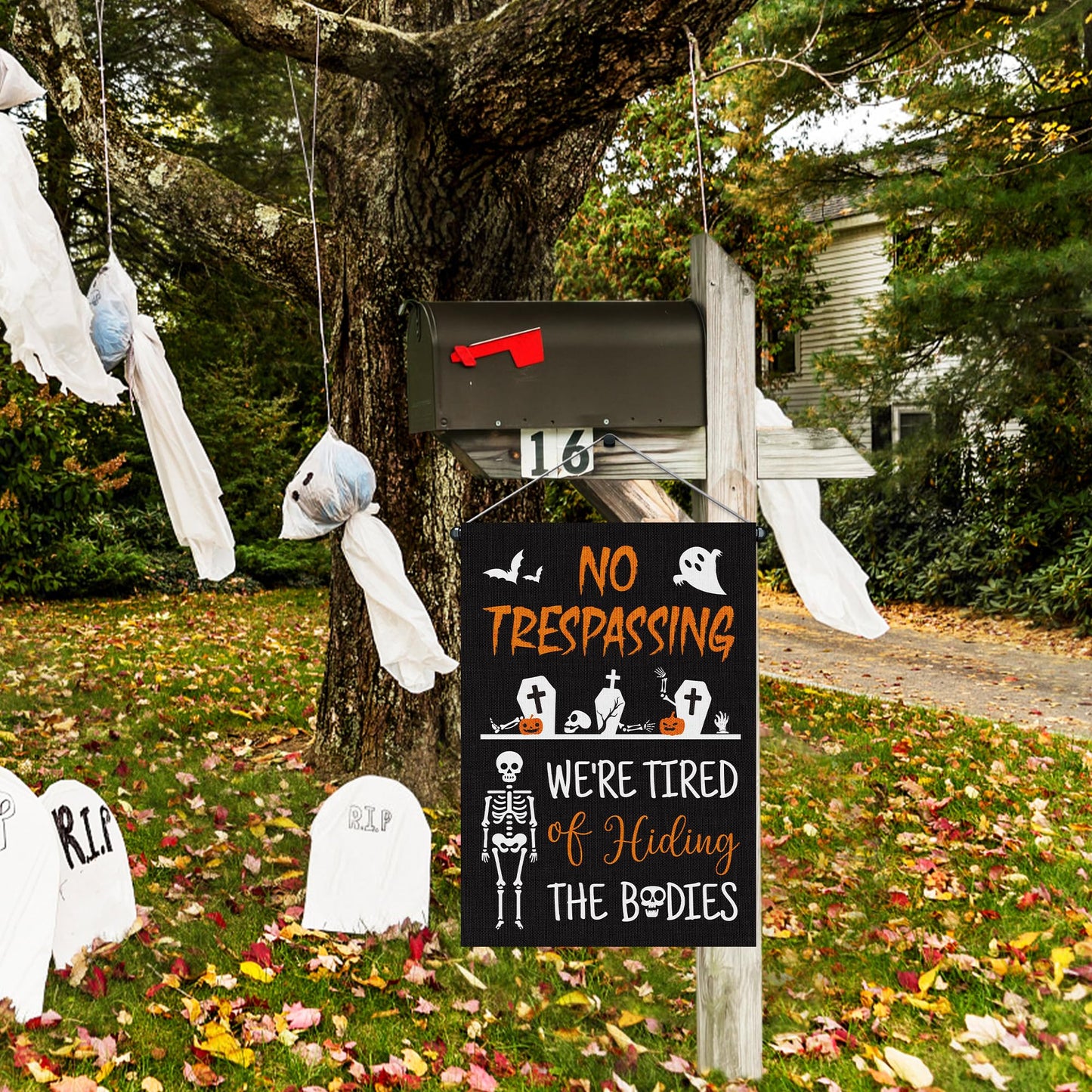 Halloween Skeleton Garden Flag - No Trespassing We're Tired of Hiding the Bodies Yard Flags Skull Ghost Burlap Double Sided Readable House Flags Trick or Treat Party Decors Supplies for Outdoor Lawn