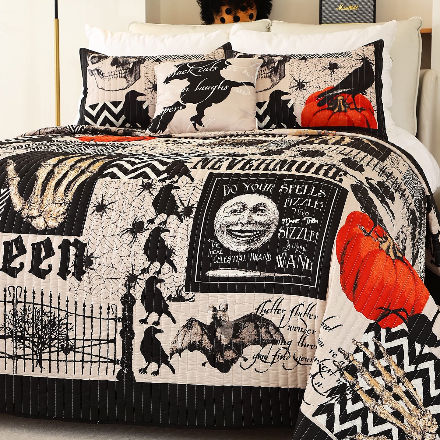 Cmfshape Halloween Bedspread,Black Quilt Set Queen Size,Pumpkin Ghost Festival Themed Bedding Set,Decorative Quilted 4 Piece Coverlet Set with 3 Pillow Shams(Black,Queen90 x90)