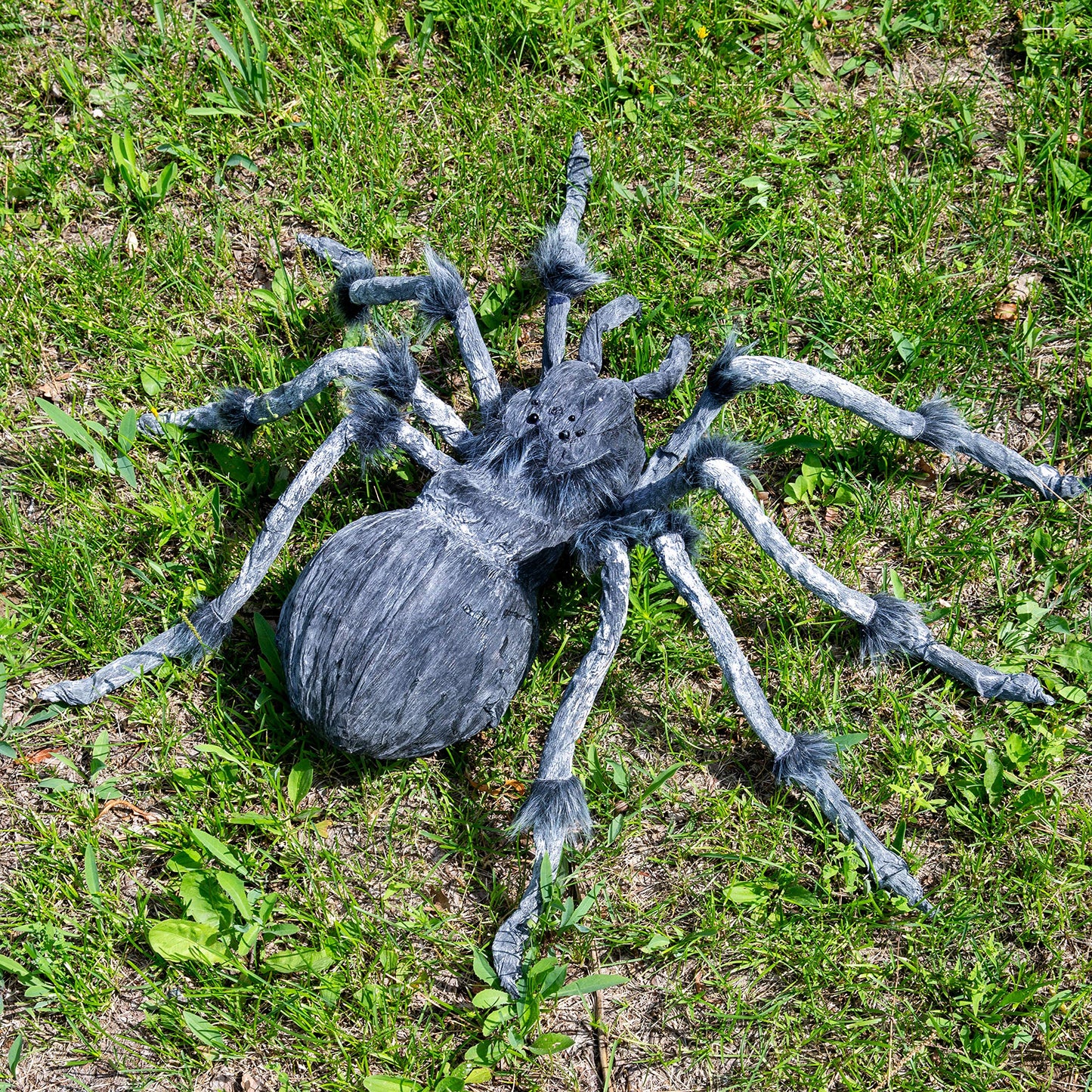 JOYIN Halloween Outdoor Decorations Giant Spider, 45” Scary Large Spider Halloween Decor Outside, Indoor Party Supplies, Yard Lawn Garden Haunted House Prop